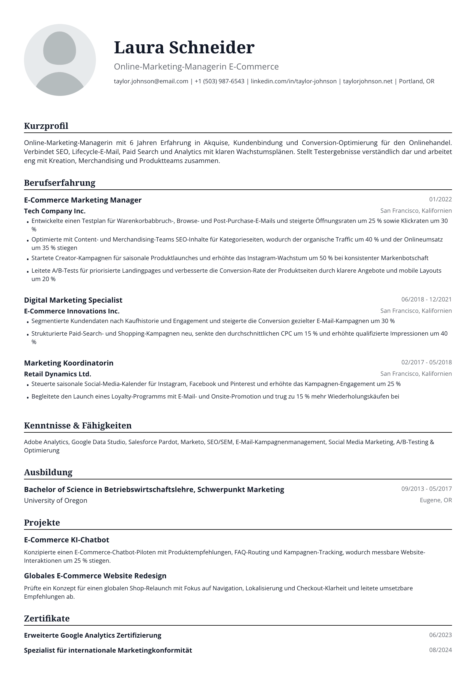 Online-Marketing-Managerin
